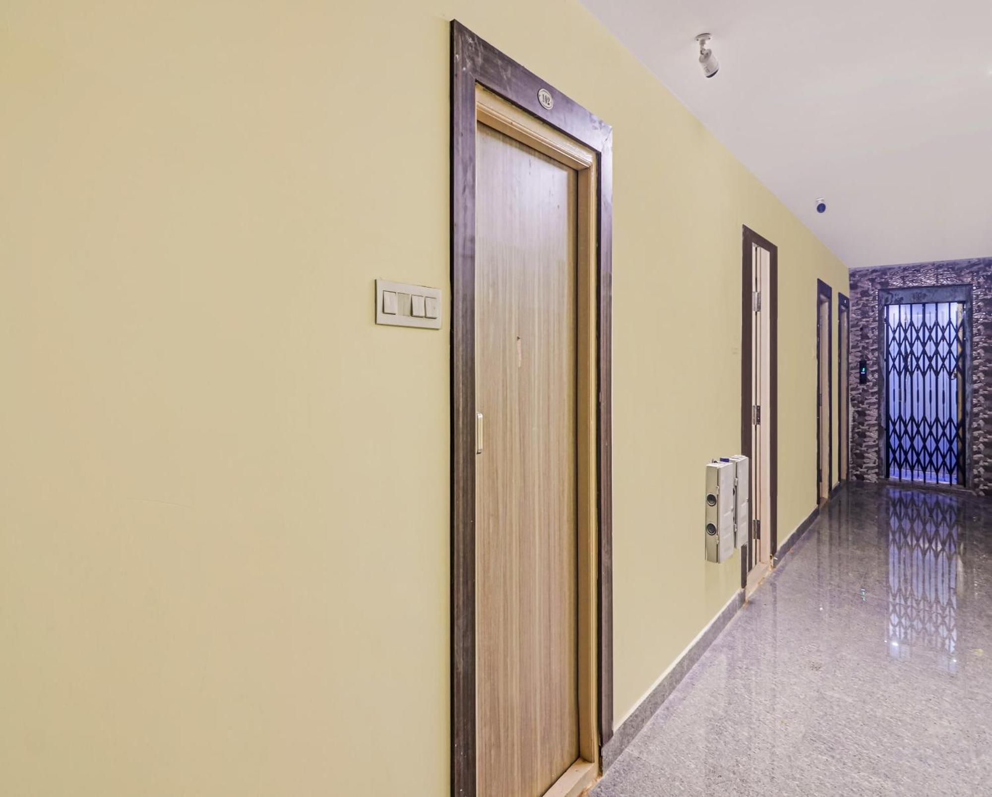 Super Hotel O Dsr Inn Near Nexus Hajdarabad Zewnętrze zdjęcie