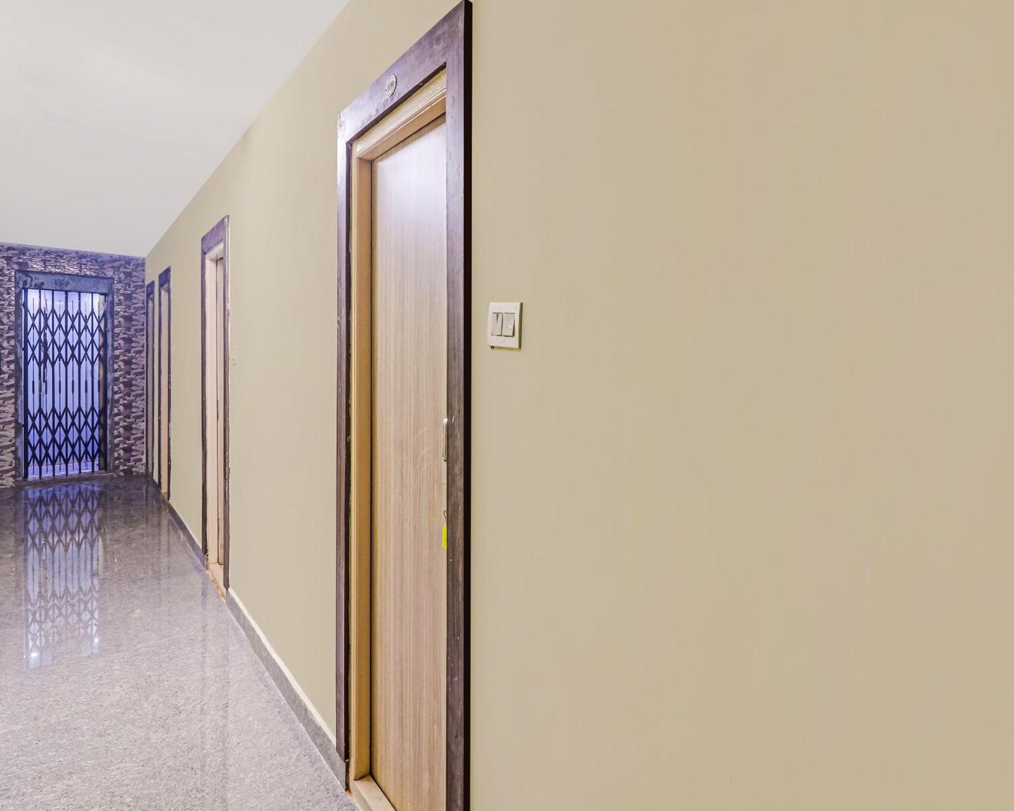 Super Hotel O Dsr Inn Near Nexus Hajdarabad Zewnętrze zdjęcie